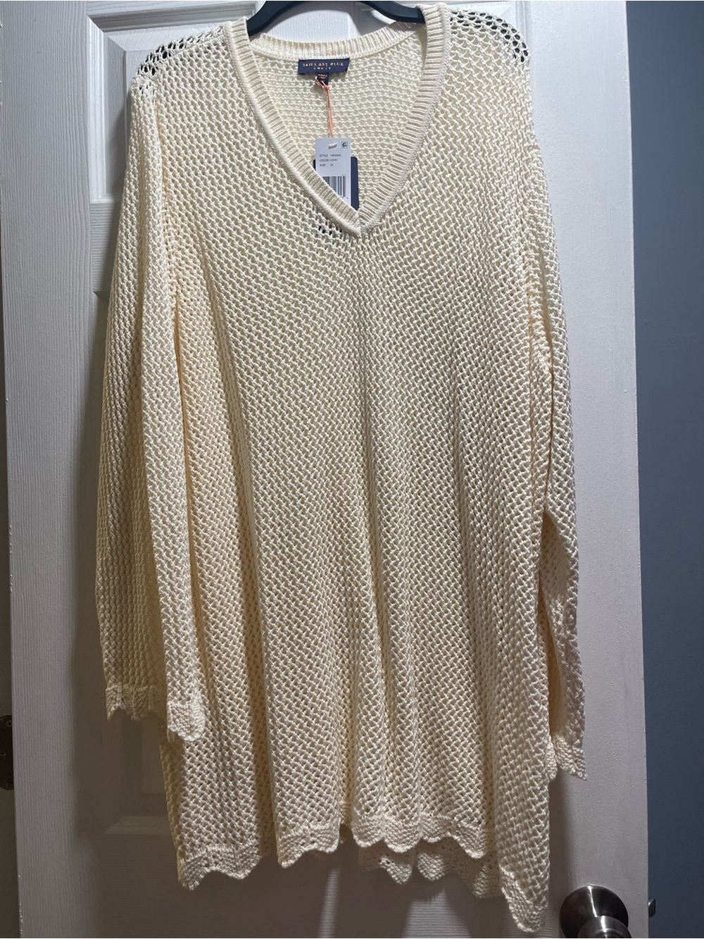 Skies Are Blue Cream Open-Knit V-Neck Sweater
